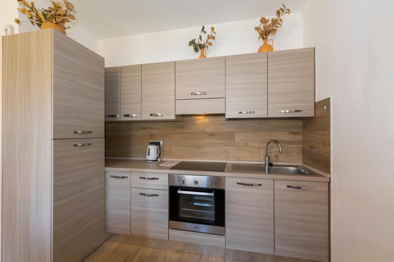 Apartment With Garden And Parking Bellagio Exterior photo